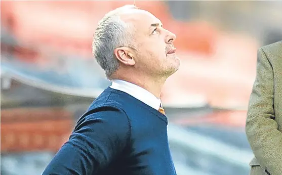  ??  ?? Ray Mckinnon: his successor has the task of taking Dundee United back to the Premiershi­p.