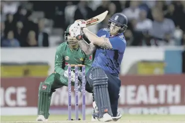  ??  ?? 0 Ben Stokes hits out against Pakistan during the fourth one day internatio­nal at Headingley.