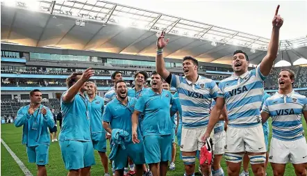  ?? GETTY IMAGES ?? Argentina celebrate their upset win over the All Blacks in Sydney.