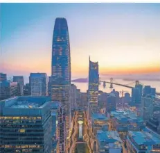  ?? ?? Neues Highlight in San Francisco: der Salesforce Park neben dem gleichnami­gen Tower