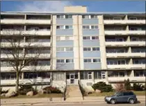  ?? DAVID BEBEE, RECORD STAFF ?? A Toronto investor purchased the 61-unit apartment building at 270 Spadina Rd. E., Kitchener.