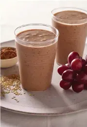  ??  ?? Heart Smart Grape and Peanut Butter Smoothie