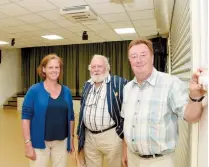  ?? ?? Sabine Bolier, Mike Springate and Peter Austen of Cookham Dean village club. Ref:130263-1