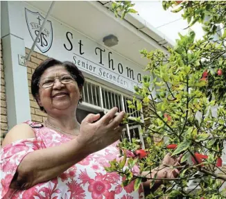  ?? Picture: FREDLIN ADRIAAN ?? NEW ERA: St Thomas High School secretary Virginia Bouwer is retiring after 43 years in the post