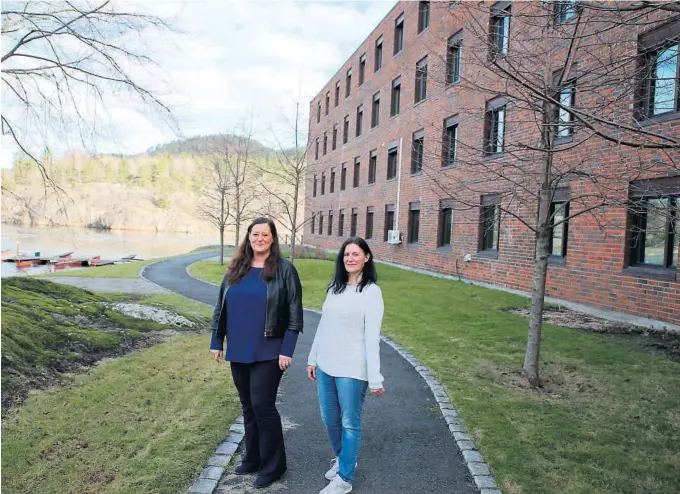  ??  ?? May-Elin Nilsen (t.v.) og Merete Hammelow-Berg gleder seg til å ta mot pasienter ved Vitalis-sykehuset i Kragerø, som spesialise­rer seg på psykiatri- og rusomsorg.