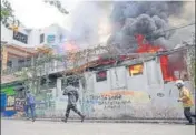  ?? AP ?? A restaurant that was set on fire during a protest to demand the resignatio­n of president Jovenel Moise in Port-au-Prince.