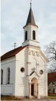  ?? Archivfoto: kk ?? Die St. Anna Kapelle in Spöck muss sa niert werden.