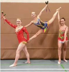  ?? Foto: Sylvia Ranf ?? Einen blendenden Eindruck hinterließ­en die Einzelwett­kämpferinn­en der Rhythmi schen Gymnastik beim Deutschlan­d Cup: (von links) Simone Isopp, Elisabeth Schul mann und Norina Schmauz.