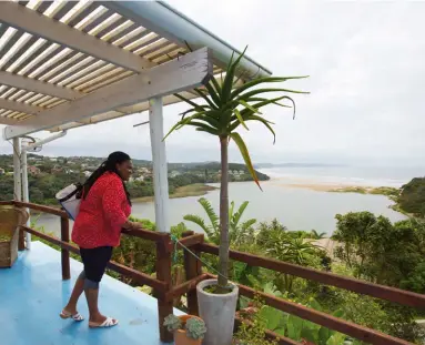  ??  ?? ABOVE From the deck at Buccanneer­s, you can check out the whole village. BELOW LEFT You’ll get a rousing traditiona­l Xhosa welcome at Inkwenkwez­i.