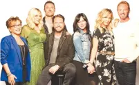  ?? (Courtesy) ?? THE REVAMPED cast of ‘Beverly Hills, 90210.’
