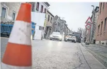  ?? FOTO: CKA ?? Die Düsseldorf­er Straße wurde wieder für den Verkehr freigegebe­n – nach neun Monaten.