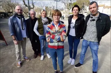  ?? (Photo C.G.) ?? Nicole, mère de Nina, entourée des proches de sa fille : David, Michel, Nathalie, Aurélie et Sylvio.