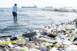  ?? GLADSTONE TAYLOR/MULTIMEDIA PHOTO EDITOR ?? Jamaica, as other countries of the Caribbean and the world, grapples with plastic pollution.