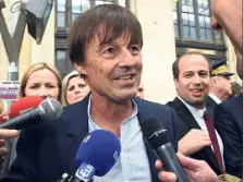  ?? (Photo AFP) ?? Nicolas Hulot a déclaré, hier, avoir «obtenu que l’Union européenne revoie sa stratégie pas seulement sur les pesticides mais aussi sur les emballages, les cosmétique­s, les jouets ».