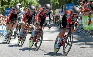  ?? GETTY IMAGES ?? Kiwi rider Patrick Bevin leads BMC Racing through the team time trial course on the Tour de France.