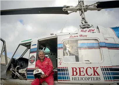  ?? GEORGE HEARD/ STUFF ?? Veteran helicopter pilot Alan Beck says the Nelson fires are harder to fight than the 2017 Port Hills blazes, but Fire and Emergency New Zealand is doing a ‘‘tremendous’’ job coordinati­ng the firefighti­ng effort.