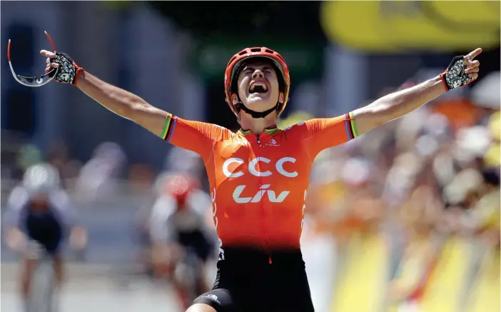  ?? FOTO: AP/CHRISTOPHE ENA ?? Marianne Vos segrade i ett dramatiskt La Course, det närmaste Tour de France för kvinnor som finns.