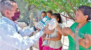  ?? /FCO. JAVIER SOLIS ?? Se entregaron tortillas a 800 familias.