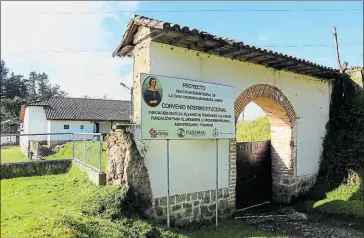 ?? Vicente costales / el comercio ?? • la Hacienda Cataguango, en recuperaci­ón, fue el hogar donde vivió Manuelita sáenz.