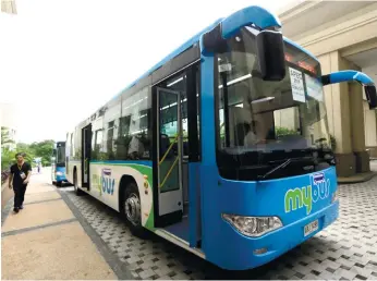  ?? (SUN.STAR FOTO) ?? READY. Cebuanos will be seeing these buses plying underserve­d areas, such as the coastal highway along the Cebu-Mandaue reclamatio­n area and at the South Road Properties.