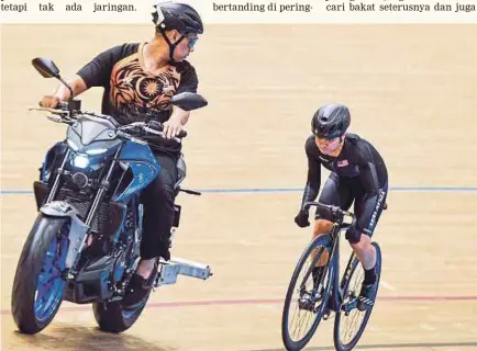  ?? (Foto BERNAMA) ?? Nurul Izzah menjalani latihan pada persiapan akhir menjelang temasya Sukan Olimpik Paris 2024 di Velodrom Nasional.