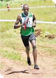  ??  ?? Timothy Cheruiyot fue una de las figuras del atletismo keniano que no logró su clasificac­ión.