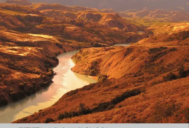  ??  ?? READER’S PRIZE: Serpentine. Baker River, Aysén, Chile. (Roberto Burdiles) PREMIO DE LOS LECTORES: Serpentine­ando. Río Baker, Aysén, Chile.
