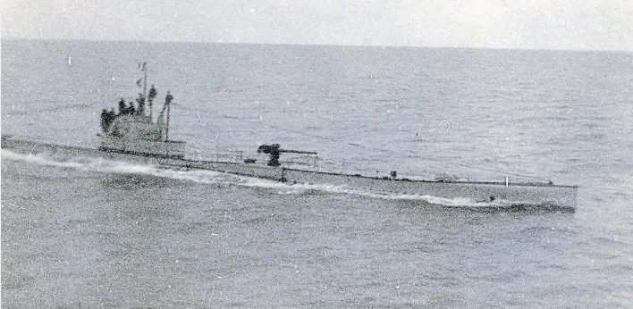  ?? AFP ?? Mar del Norte, 1916. Los submarinos alemanes UB-II pesaban 270 toneladas en superficie, tenían 27 metros de eslora y lanzaban torpedos de 50 centímetro­s de diámetro.