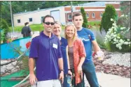  ?? Hearst Connecticu­t Media file photo ?? Members of the Middlesex United Way Young Leaders Society take part in the annual Putts-for-a-Purpose event in August.