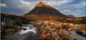  ?? ?? JAW-DROPPING: Jackie was blown away by Glencoe’s spectacula­r setting