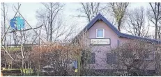  ?? FOTO: PFADFINDER ?? Was könnte es Besseres für „Zur Hoffnung“geben als einen Platz am Pfadfinder­haus in Nepicks Garten?