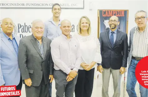  ??  ?? Desde la izquierda Cruz Roque Vicens, Arturo Carrión, Picky Soto, Tingui Vargas, Magaly Díaz, Humberto Rodríguez y Joe Hatton, durante la rueda de prensa ayer. La ceremonia de exaltación será el 24 de noviembre. gerald.lopez@gfrmedia.com FUTUROS INMORTALES