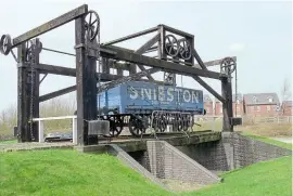  ??  ?? Robert Stephenson’s lifting bridge on display at thenow- closedSnib­ston DiscoveryP­ark. LCC