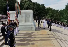  ??  ?? PM Narendra Modi ( above) with US defence secretary Ashton Carter at the ‘ Tomb of the Unknown Soldier’ at Arlington National Cemetery in Washington DC on Monday.