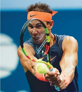  ??  ?? Rafael Nadal sua bastante, mas avança para a semifinal do US Open