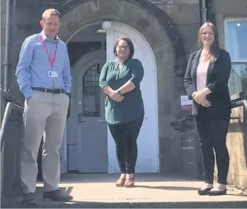  ??  ?? Special visit
Quarriers CEO Ron Culley, Carol Eden with MSP for Renfrewshi­re North and West Natalie Don