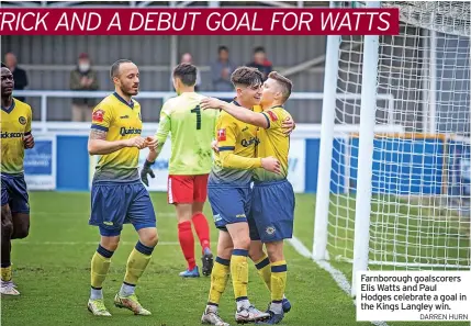  ?? DARREN HURN ?? Farnboroug­h goalscorer­s Elis Watts and Paul Hodges celebrate a goal in the Kings Langley win.