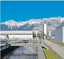  ?? Foto: Günter Richard Wett ?? In der Innsbrucke­r Kläranlage wird bereits Abwasser getestet.