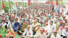  ?? HT PHOTO ?? Employees at a rally outside the roadways office in Jaipur on Wednesday.