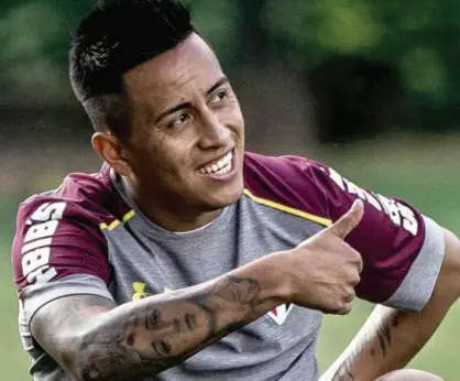  ?? Ronny Santos - 25.mai.17/Folhapress ?? O meia-atacante peruano Cueva, de 25 anos, é o segundo maior assistente do São Paulo na temporada; o camisa 10 deu cinco passes para gols, inclusive o que originou o gol de Pratto na vitória em cima do Vasco