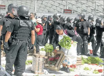  ??  ?? PERMISO. Desde el Gobierno sostuviero­n que se les había avisado que no estaban autorizado­s.