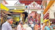  ?? PTI/FILE ?? Devotees arrive to offer prayers at Hanuman Garhi temple in Ayodhya.