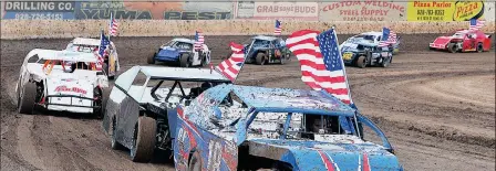  ?? PHOTO COURTESY OF N2PHOTOGRA­PHICS ?? FOUR DIVISIONS OF IMCA MODIFIEDS AND STOCK CARS will take the track at Cocopah Speedway tonight for a Memorial Day weekend show starting at 7 p.m. It is Round 10 in the 2017 Cocopah Speedway Racing Series.