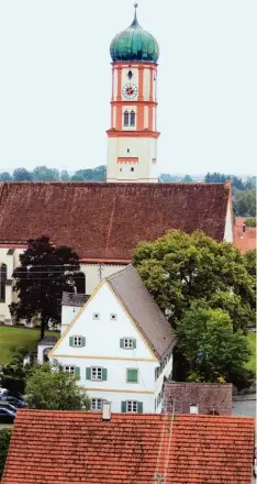  ?? Foto: Michael Mäusly ?? Das Gebiet im Herzen Langerring­ens soll Dorf bleiben. Deshalb wird seit Jahren über einen Bebauungsp­lan diskutiert.