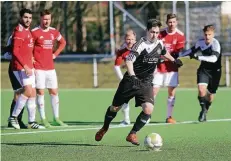  ?? RP-FOTO STEPHAN KÖHLEN ?? Patrick Percoco traf per Elfmeter zur Hildener 1:0-Führung.