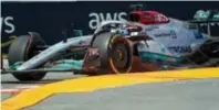  ?? FOTO EPA-EFE ?? De tweede stang vertrekt onder de O van Petronas.