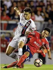  ?? BUDA MENDES / GETTY IMAGES ?? Ezequiel Barco (left), who comes to Atlanta United from Independie­nte as the most expensive transfer in MLS history at $15 million, will likely play today in the Five Stripes’ first preseason match.