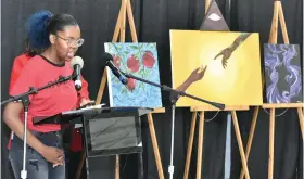  ?? (Pine Bluff Commercial/I.C. Murrell) ?? Felicia Jones, an ACT-SO gold medal-winning painter, discusses her work.