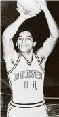  ?? Courtesy Kelvin Sampson family ?? At Pembroke State in North Carolina, Kelvin Sampson was both a baseball and basketball star.