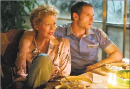  ?? SONY PICTURES CLASSICS ?? Annette Bening, left, and Jamie Bell in “Film Stars Don’t Die in Liverpool.”